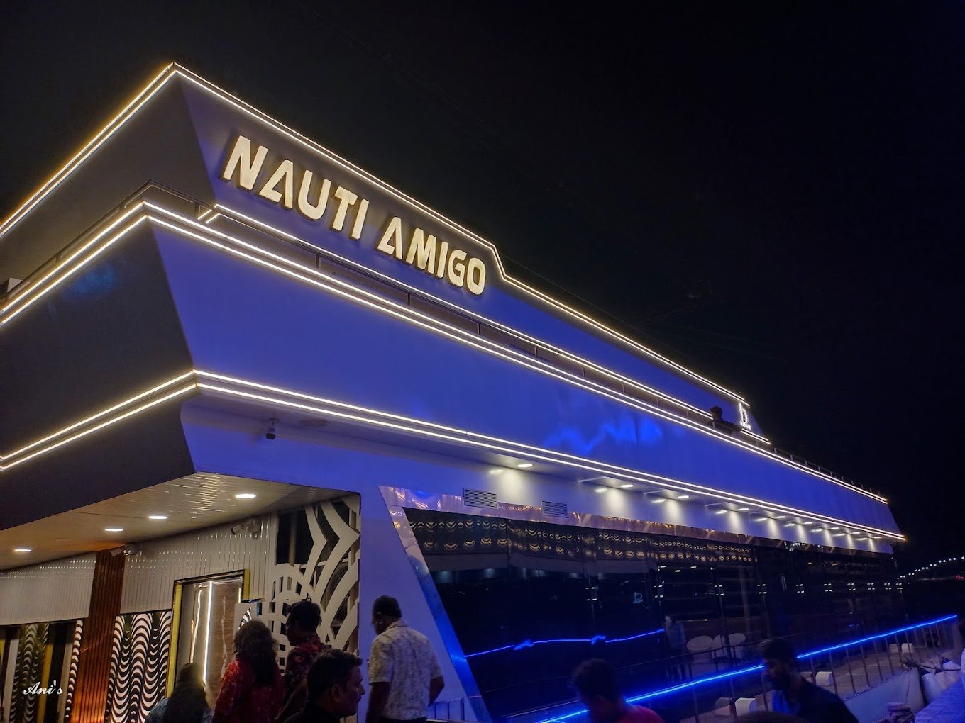 Nauti Amigo – VIP Luxury Dinner Cruise in Goa on Mandovi River