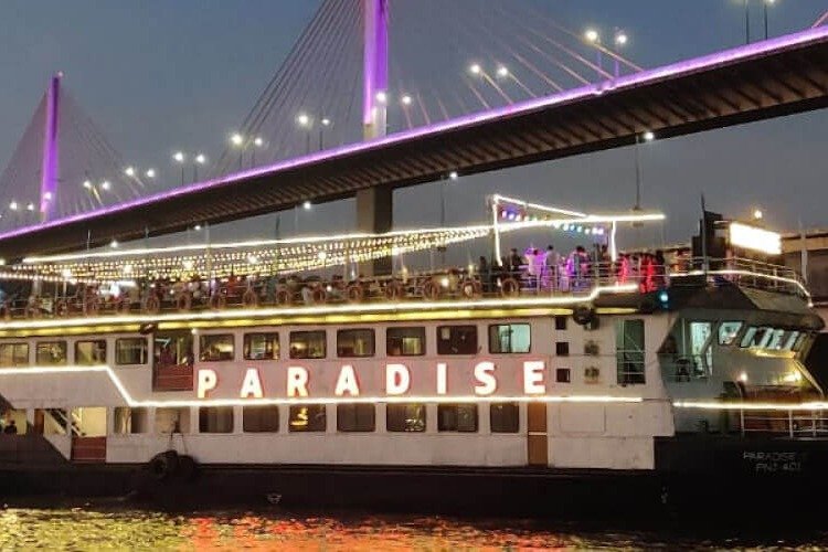 Paradise Cruise – Goa’s Biggest 3-Deck Luxury Dinner Cruise on Mandovi River